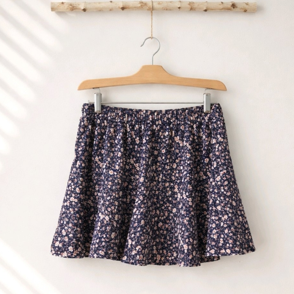 Urban Romantics Floral A-Line Skort Size M